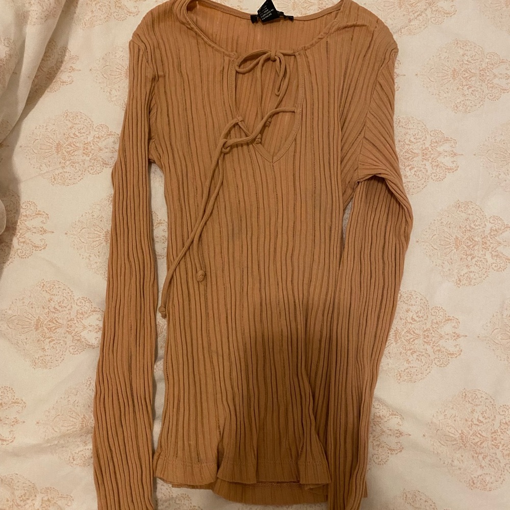 Ribbed Maude long sleeve. Cute for going out